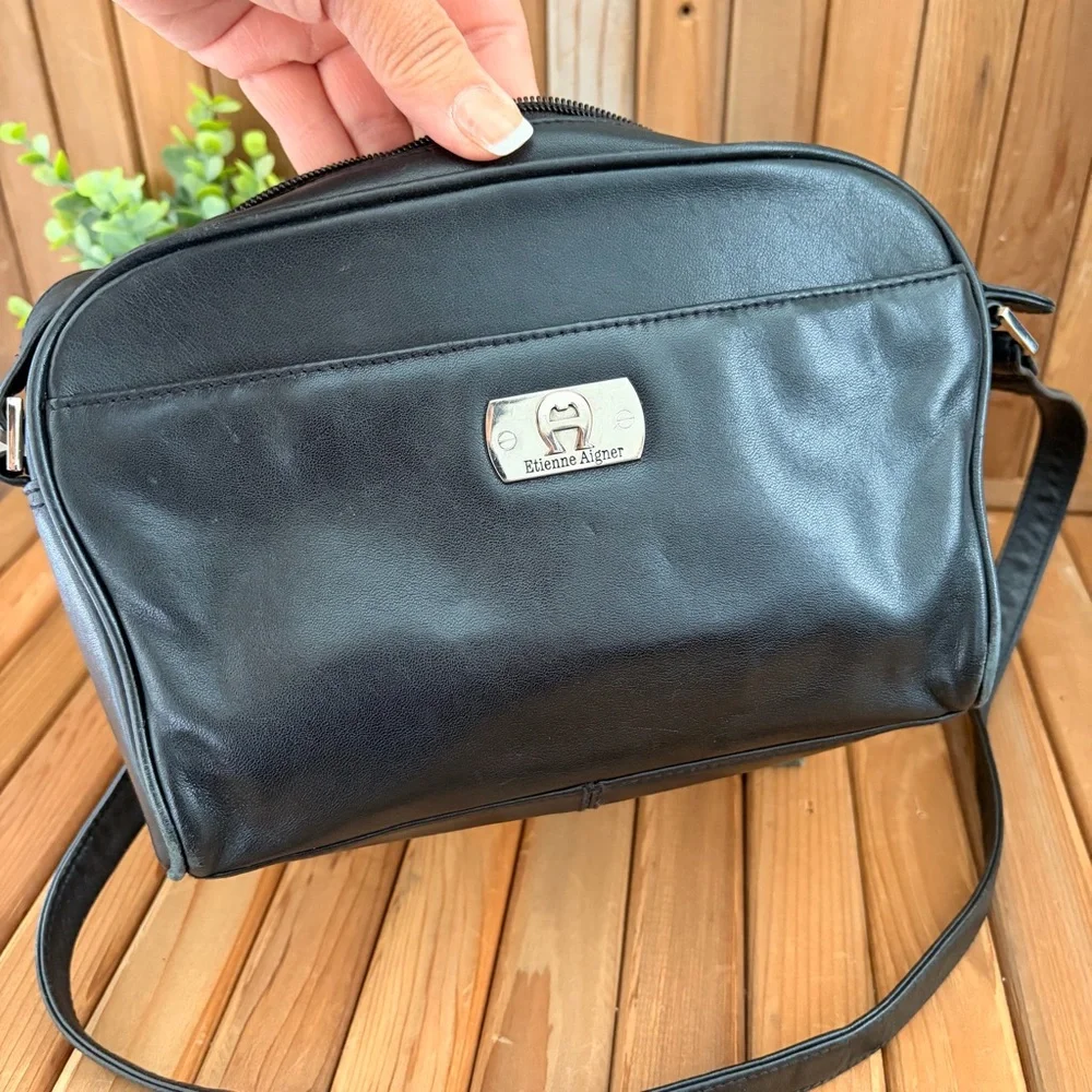 Vintage Etienne Aigner Black Leather Crossbody Bag Classic Minimalist Designer